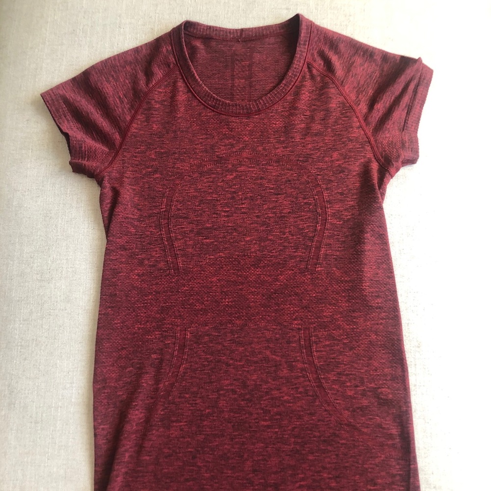 Lululemon shorts sleeve run swiftly